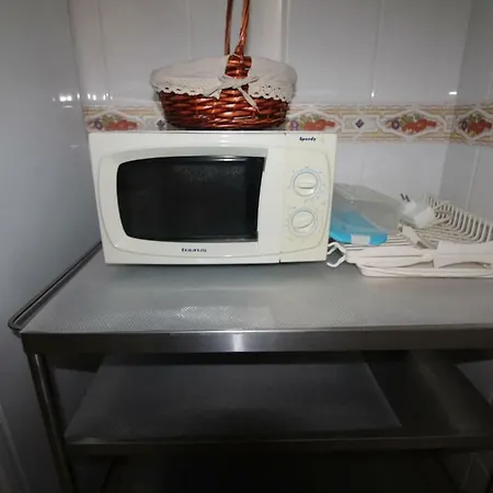 Ole Felix Rodriguez De La Fuente Apartment *