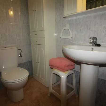 Ole Felix Rodriguez De La Fuente Apartment