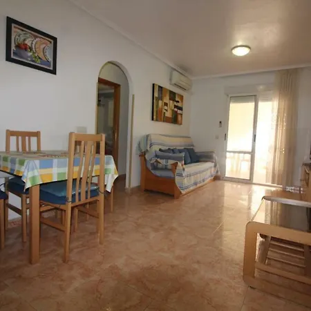 Ole Felix Rodriguez De La Fuente Apartment *